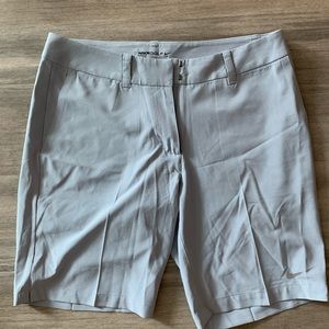 Nike Women’s Golf Shorts Grey size 4